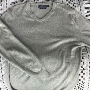 Vineyard Vines Gray V-Neck Sweater Soft Knit Timeless Design